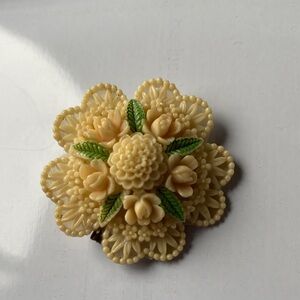 Vintage celluloid 40’s 50’s brooch